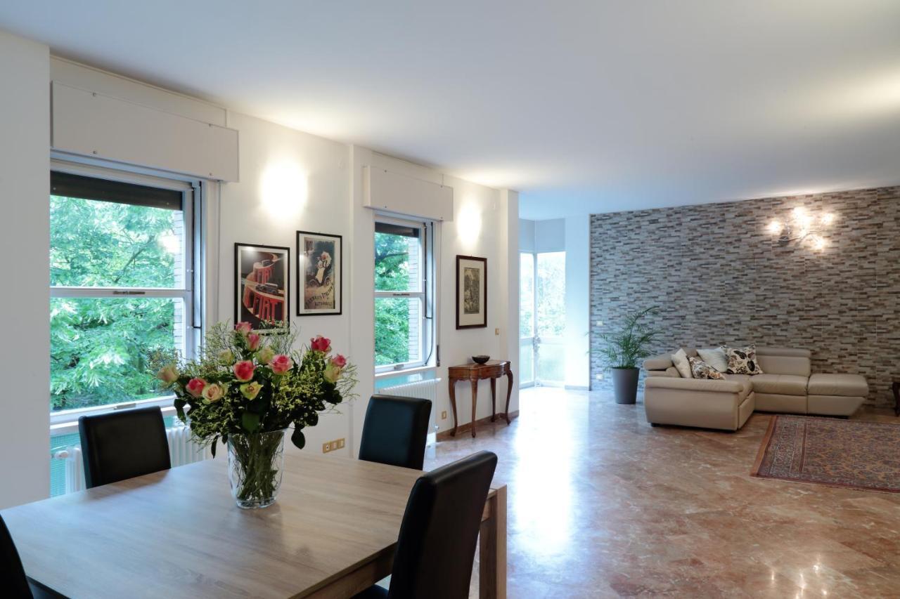 Appartamento Spazioso Con 3 E 2 Bagni, Super Centrale!
