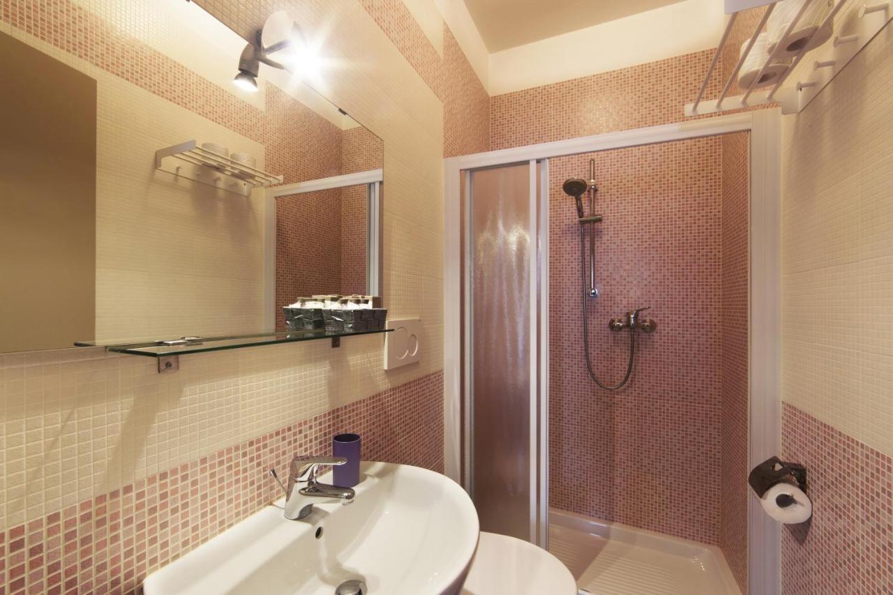 Spazioso Con 3 E 2 Bagni, Super Centrale! * Padova
